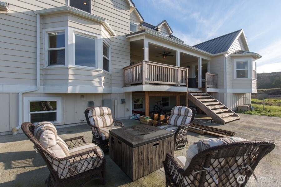 579 W Sequim Bay Rd