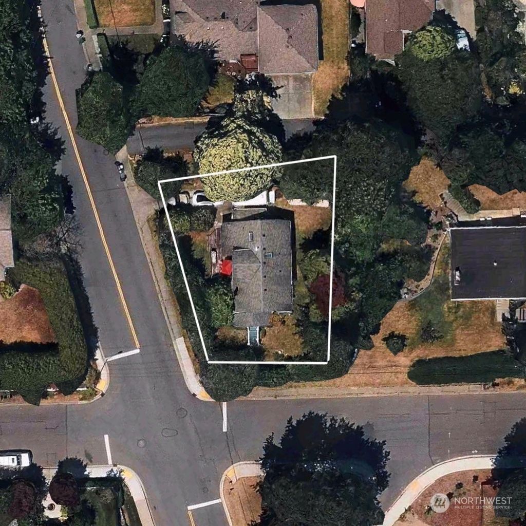 Photo of 300 10th Avenue, Kirkland, WA 98033 (MLS # 2134116)
