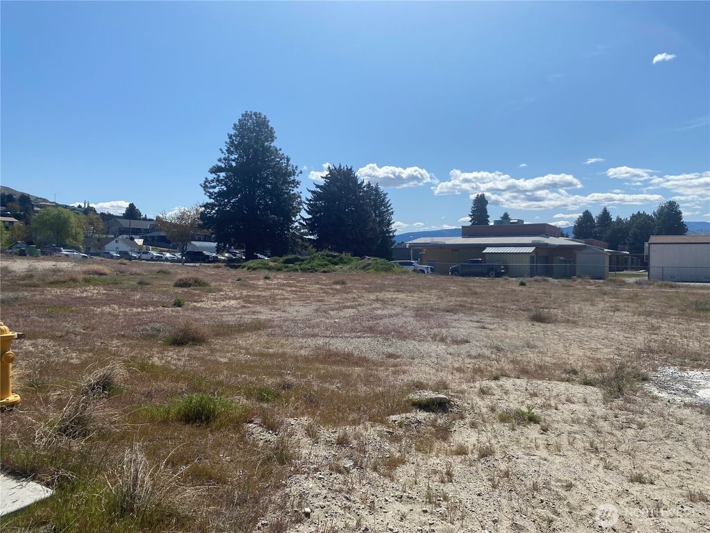 Photo of 168 Harold Street NE, East Wenatchee, WA 98802 (MLS # 2509921)