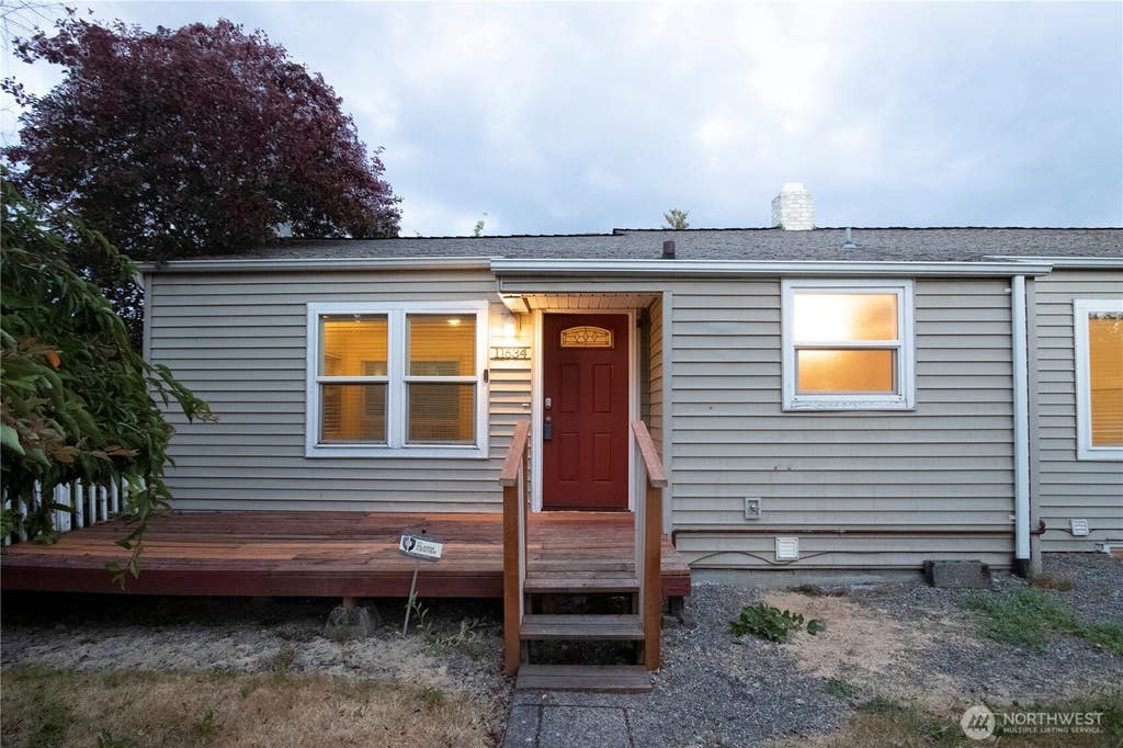 Photo of 11634 25th Avenue S, Seattle, WA 98168 (MLS # 2566484)