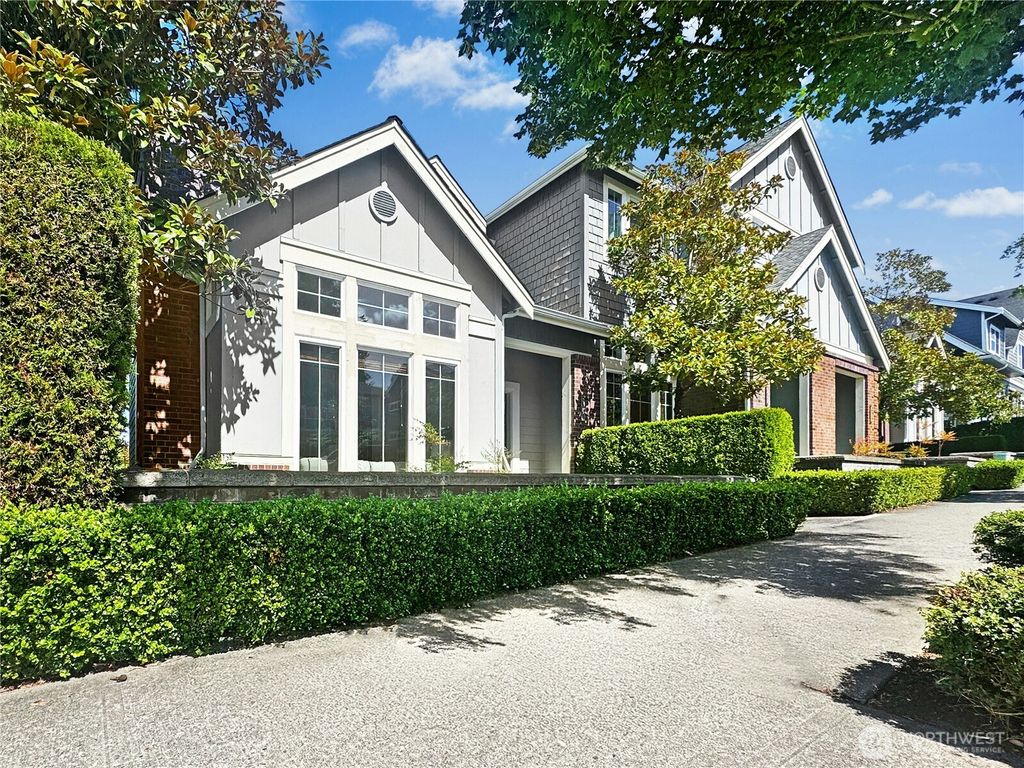 Photo of 2300 NE Park Drive, Issaquah, WA 98029 (MLS # 2423146)