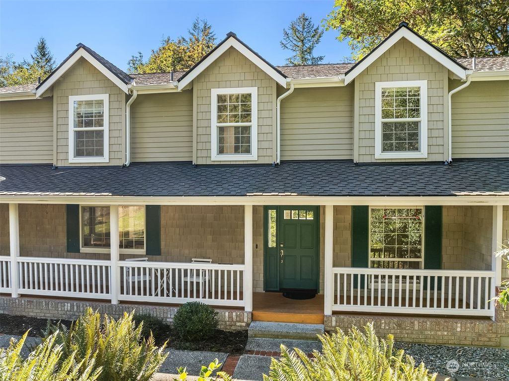 Photo of 4017 251st Way NE, Redmond, WA 98053 (MLS # 2303546)