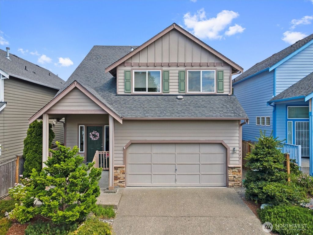 Photo of 4422 NE 2nd Lane, Renton, WA 98059 (MLS # 2395881)