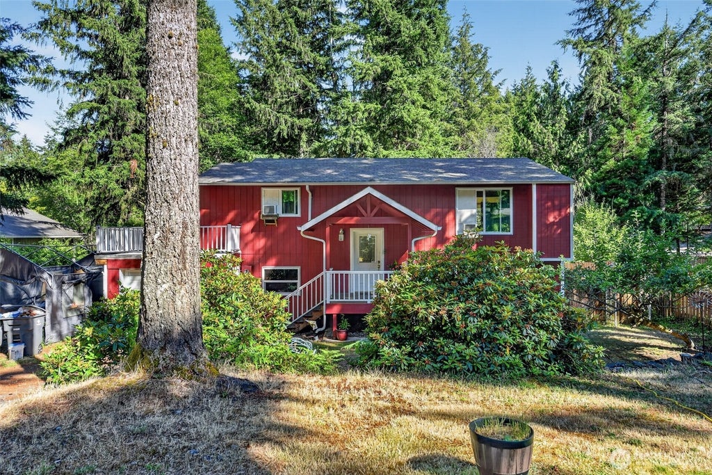 Photo of 70 E Balmoral Way, Shelton, WA 98584 (MLS # 2547889)