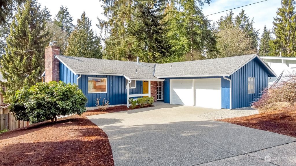 Photo of 30229 27th Avenue S, Federal Way, WA 98003 (MLS # 2040838)