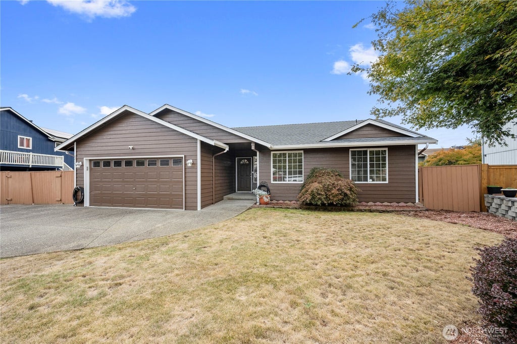 Photo of 8210 63rd Drive NE, Marysville, WA 98270 (MLS # 2584880)