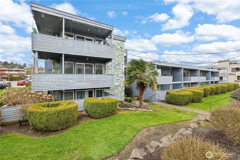 22612 6th Avenue S 15 Des Moines WA 98198