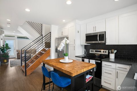 Photo of 1055 S Cloverdale St, Seattle, WA 98108 (MLS # 2380398)