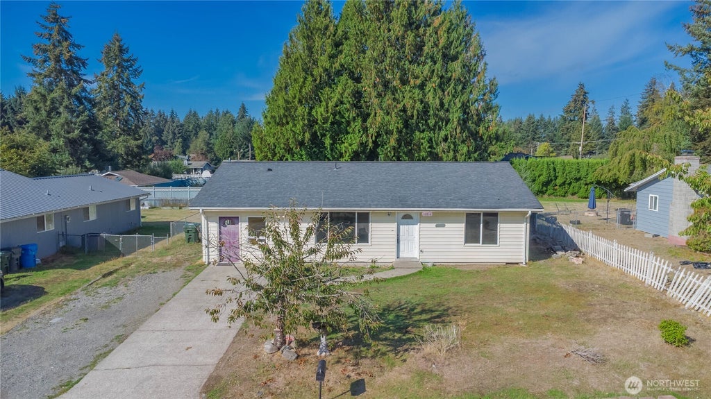 Photo of 15210 16th Avenue E, Tacoma, WA 98445 (MLS # 2588119)