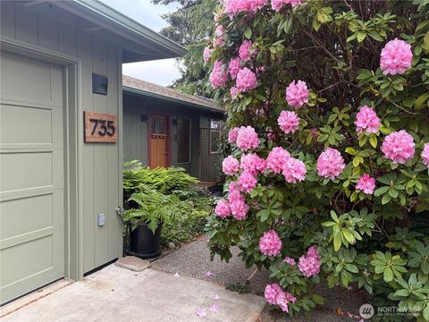 Photo of 735 P Street, Port Townsend, WA 98368 (MLS # 2527390)
