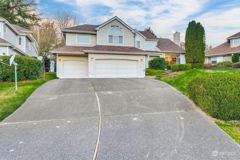 Photo of 17106 SE 29th Place, Bellevue, WA 98008 (MLS # 2203494)