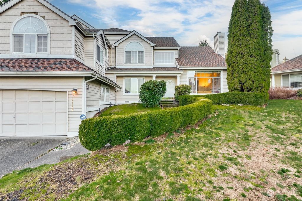 Photo of 17106 SE 29th Place, Bellevue, WA 98008 (MLS # 2203494)