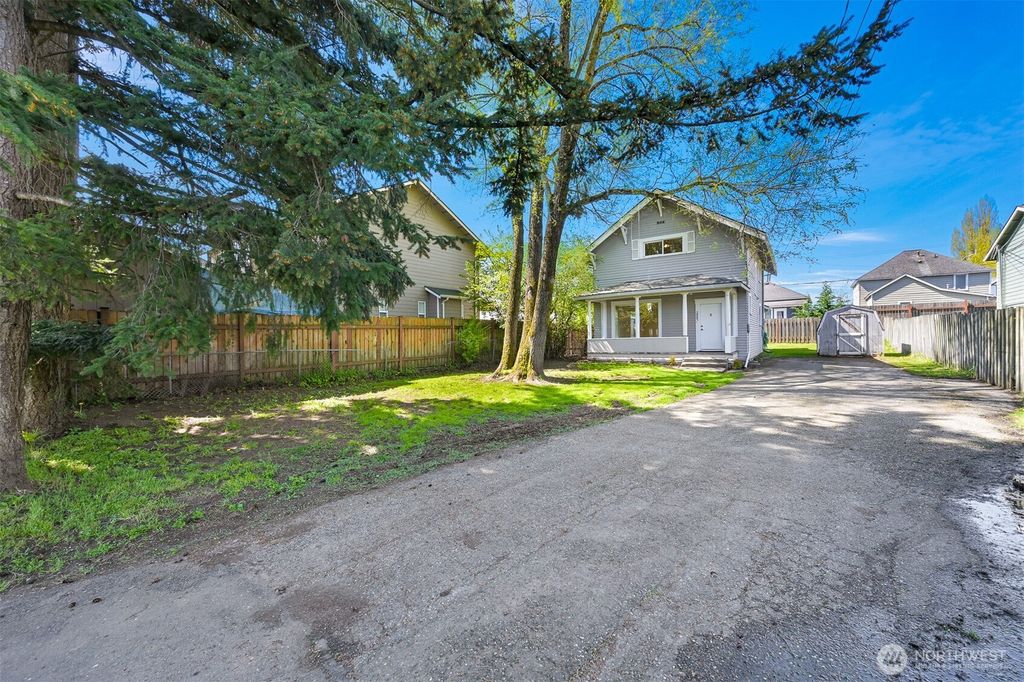 Photo of 2085 Cottage Place, Ferndale, WA 98248 (MLS # 2509997)
