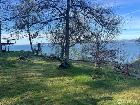 Photo of 27 E Port Gardner Drive, Everett, WA 98206 (MLS # 2502178)