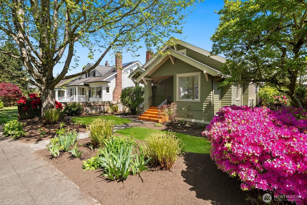 Photo of 1015 Colby Avenue, Everett, WA 98201 (MLS # 2369813)