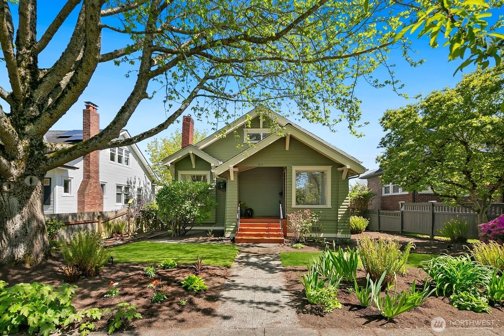 Photo of 1015 Colby Avenue, Everett, WA 98201 (MLS # 2369813)