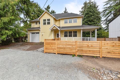 Photo of 11300 Goodwin Way NE, Seattle, WA 98125 (MLS # 2447702)