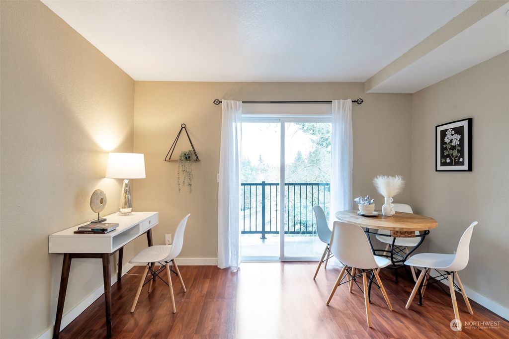 Photo of 840 NE 125th St St #308, Seattle, WA 98125 (MLS # 2204301)