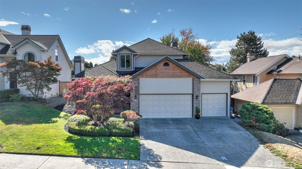 Photo of 11609 SE 228th Place, Kent, WA 98031 (MLS # 2437875)