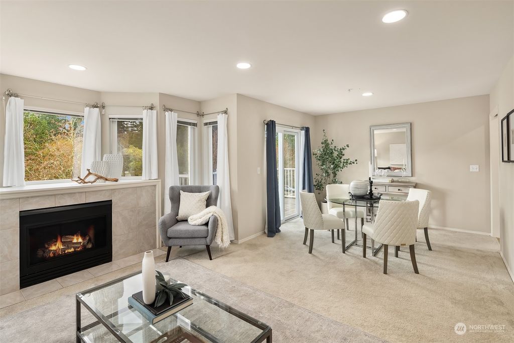 Photo of 22713 SE 43rd Court #1613, Issaquah, WA 98029 (MLS # 2216065)