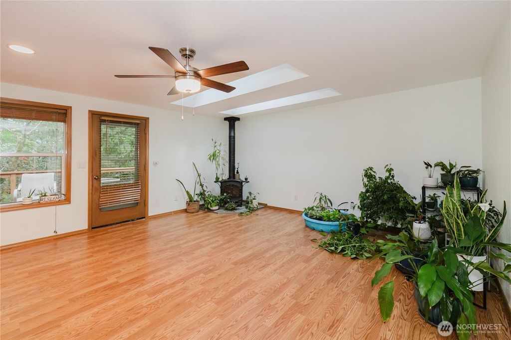 Photo of 566 E Pointes Drive W, Shelton, WA 98584 (MLS # 2524713)