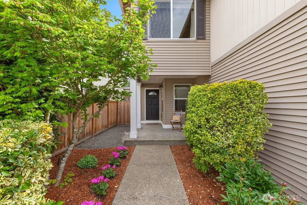 Photo of 22654 128th Ave SE AVE, Kent, WA 98031 (MLS # 2522552)