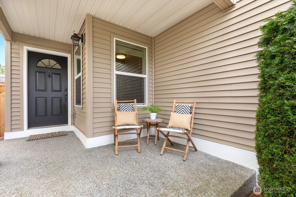 Photo of 22654 128th Ave SE AVE, Kent, WA 98031 (MLS # 2522552)