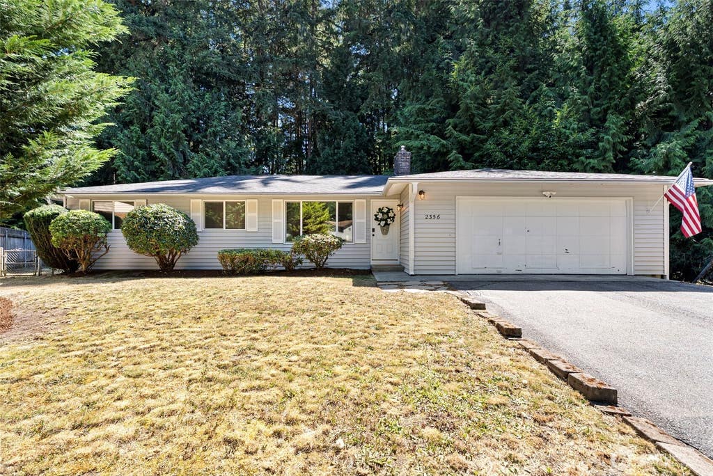 Photo of 2356 Red Spruce Drive SE, Port Orchard, WA 98366 (MLS # 2552641)