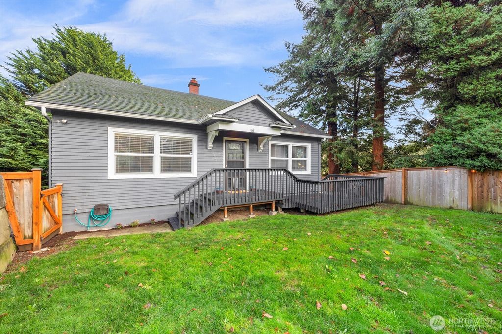 Photo of 5431 Broadway, Everett, WA 98203 (MLS # 2456896)