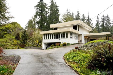 Photo of 3234 Wildwood Drive, Longview, WA 98632 (MLS # 2491021)