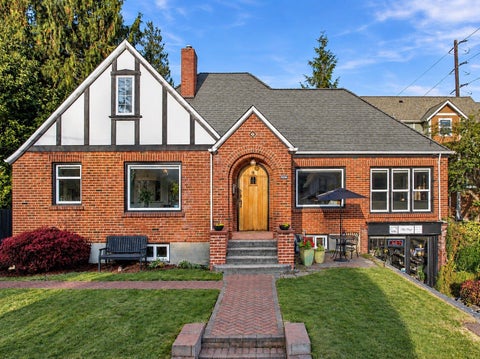 Photo of 606 First Street, Snohomish, WA 98290 (MLS # 2597521)