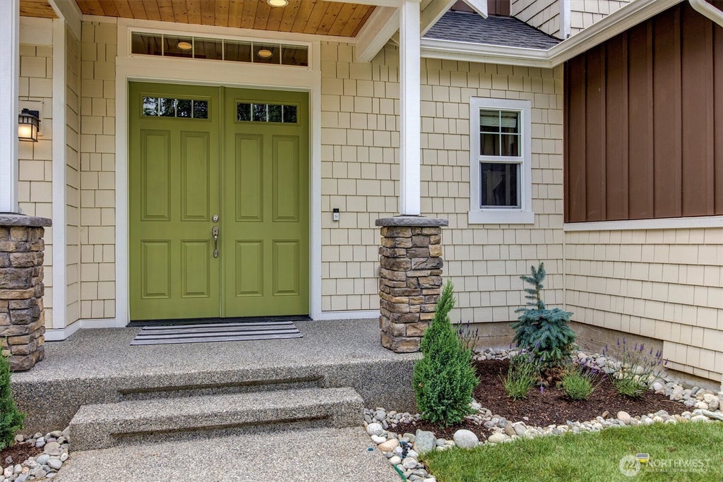 Photo of 10125 NE 147th Street, Bothell, WA 98011 (MLS # 2543696)