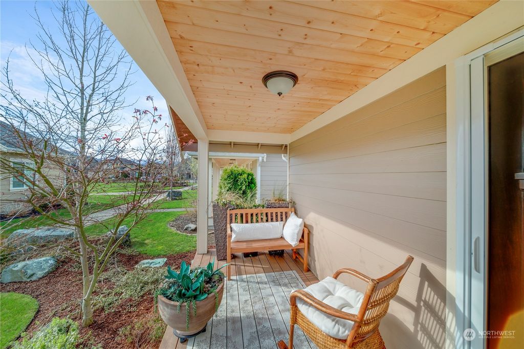 Photo of 441 Sigrist Drive E, Enumclaw, WA 98022 (MLS # 2058315)