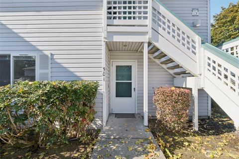 Photo of 1101 37th Street SE #501, Auburn, WA 98002 (MLS # 2447033)