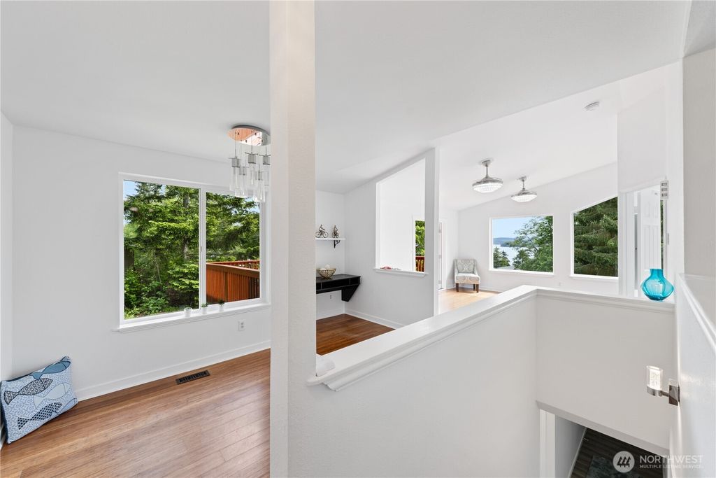 listing image 9366793313566476772