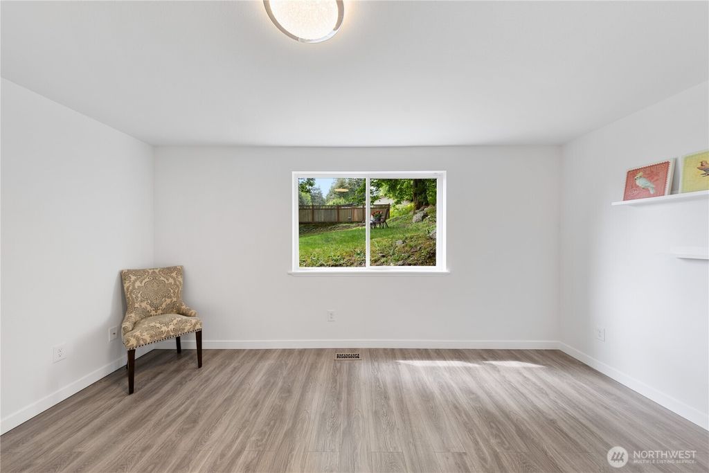 listing image 9369969984600408652