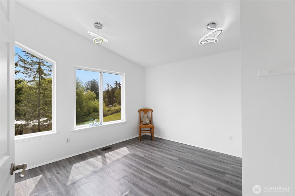listing image 9360873455607039599