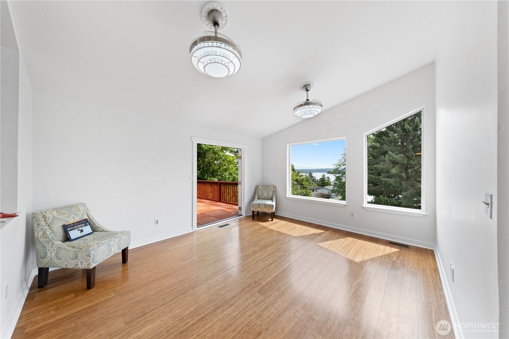 listing image 9369797196629122623