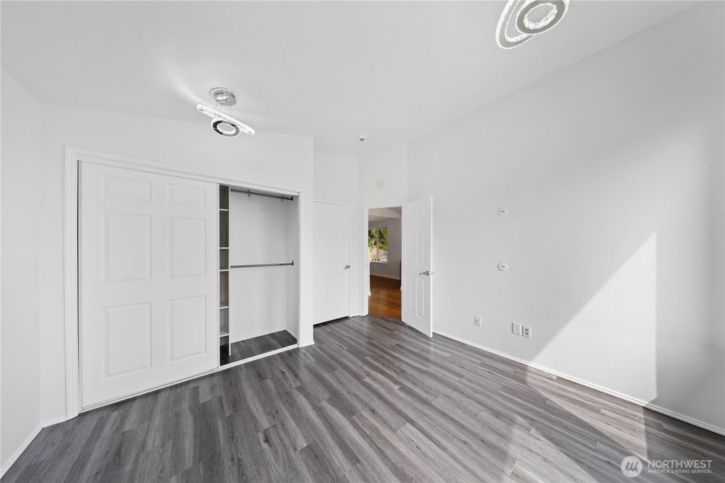 listing image 9365613995145312925