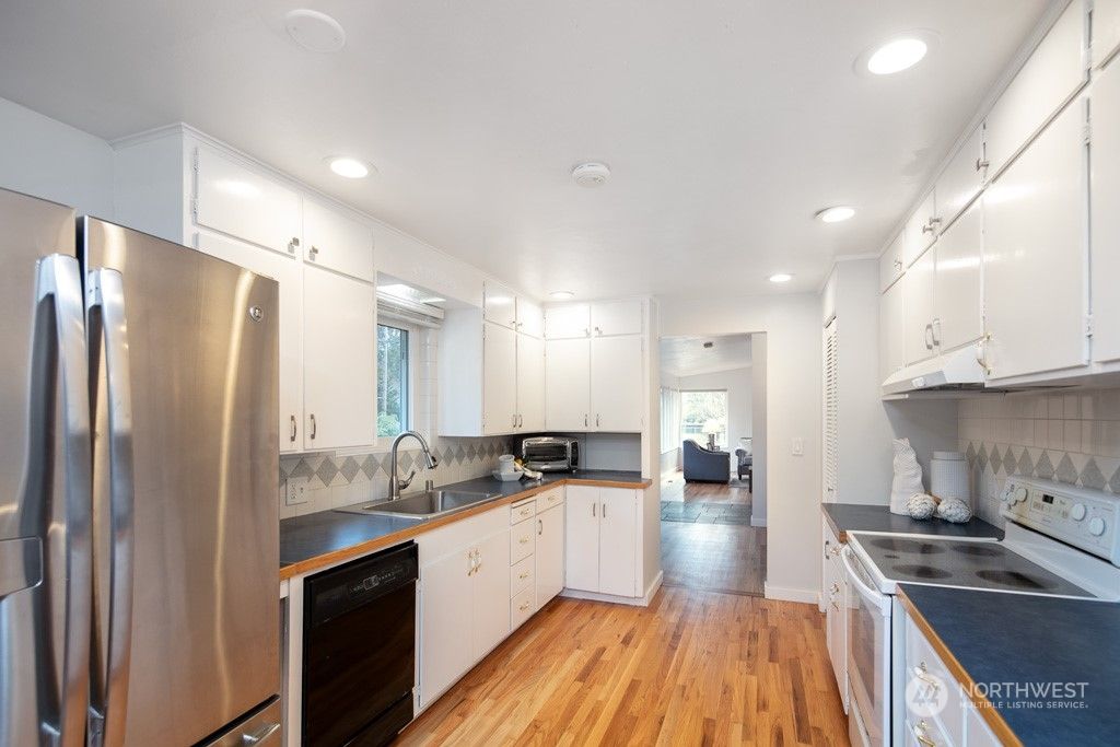 Photo of 8524 228th Street SW, Edmonds, WA 98026 (MLS # 2044879)