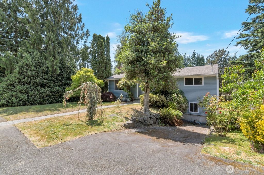 Photo of 22208 53rd Avenue W, Mountlake Terrace, WA 98043 (MLS # 2395666)