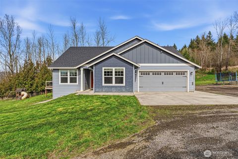 Photo of 1407 N 14th Ave, Kelso, WA 98626 (MLS # 2493089)