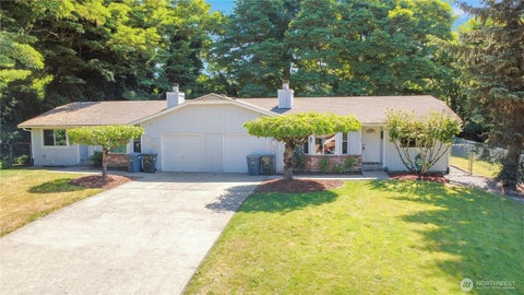 Photo of 11215 89th Avenue Ct E, Puyallup, WA 98373 (MLS # 2545817)