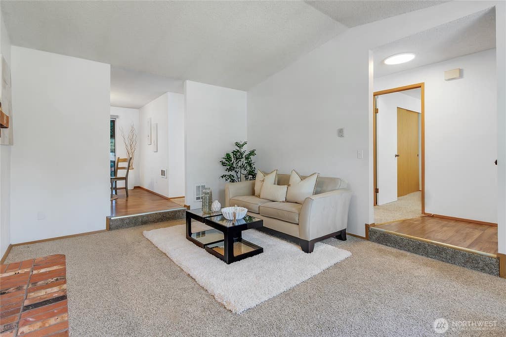 Photo of 11215 89th Avenue Ct E, Puyallup, WA 98373 (MLS # 2545817)