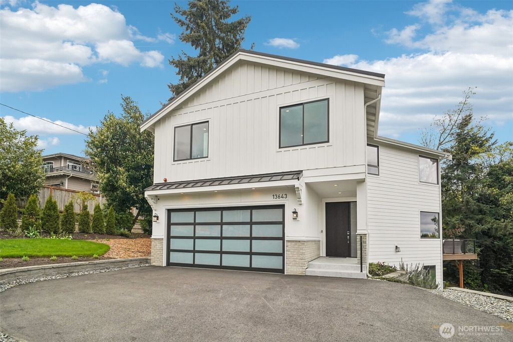 Photo of 13643 SE 10th Street SE, Bellevue, WA 98005 (MLS # 2505554)