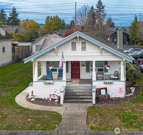 Photo of 318 4th Street SW, Puyallup, WA 98371 (MLS # 2452711)