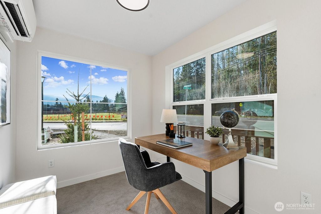 Photo of 706 Newport Way NW, Issaquah, WA 98027 (MLS # 2447792)