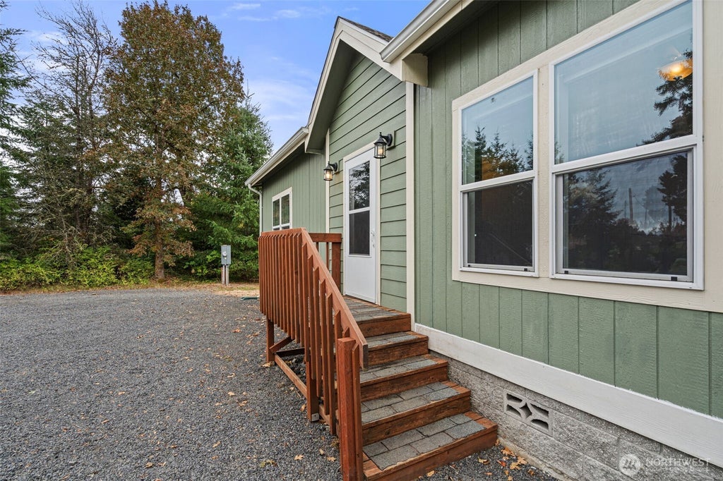 Photo of 139 N Military Road, Winlock, WA 98596 (MLS # 2592429)
