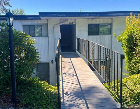 Photo of 1020 S 230TH Street #A303, Des Moines, WA 98198 (MLS # 2567214)