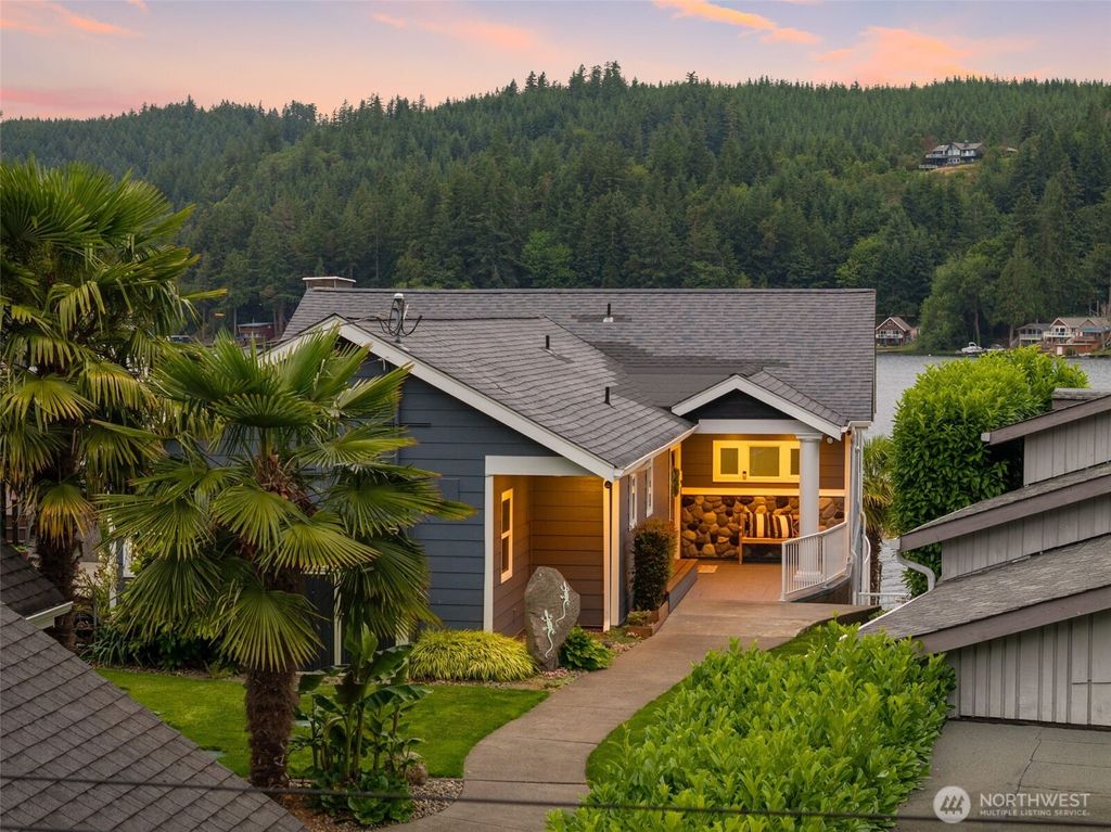 Photo of 1033 Summit Lake Circle NW, Olympia, WA 98502 (MLS # 2547812)
